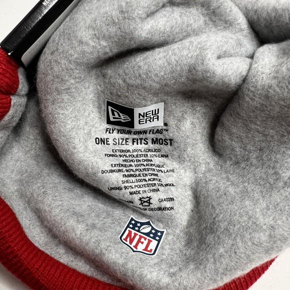 New York Giants New Era NFL Pom Knit Hat On Field Sidle Beanie Hat - Picture 3 of 4